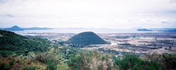 タウポ湖を見下ろす